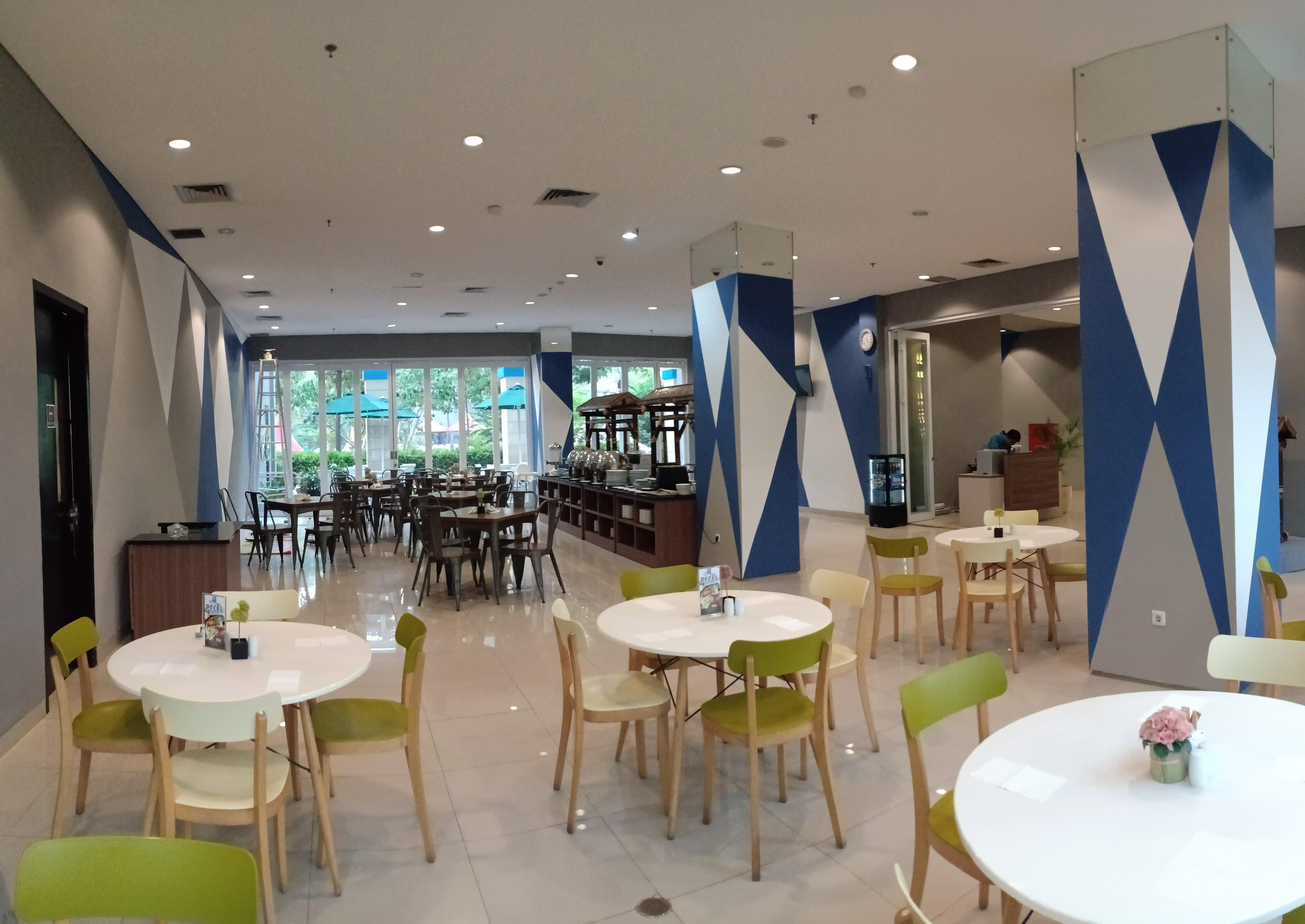 Ibis Budget Cikarang Festival Бекасі Екстер'єр фото