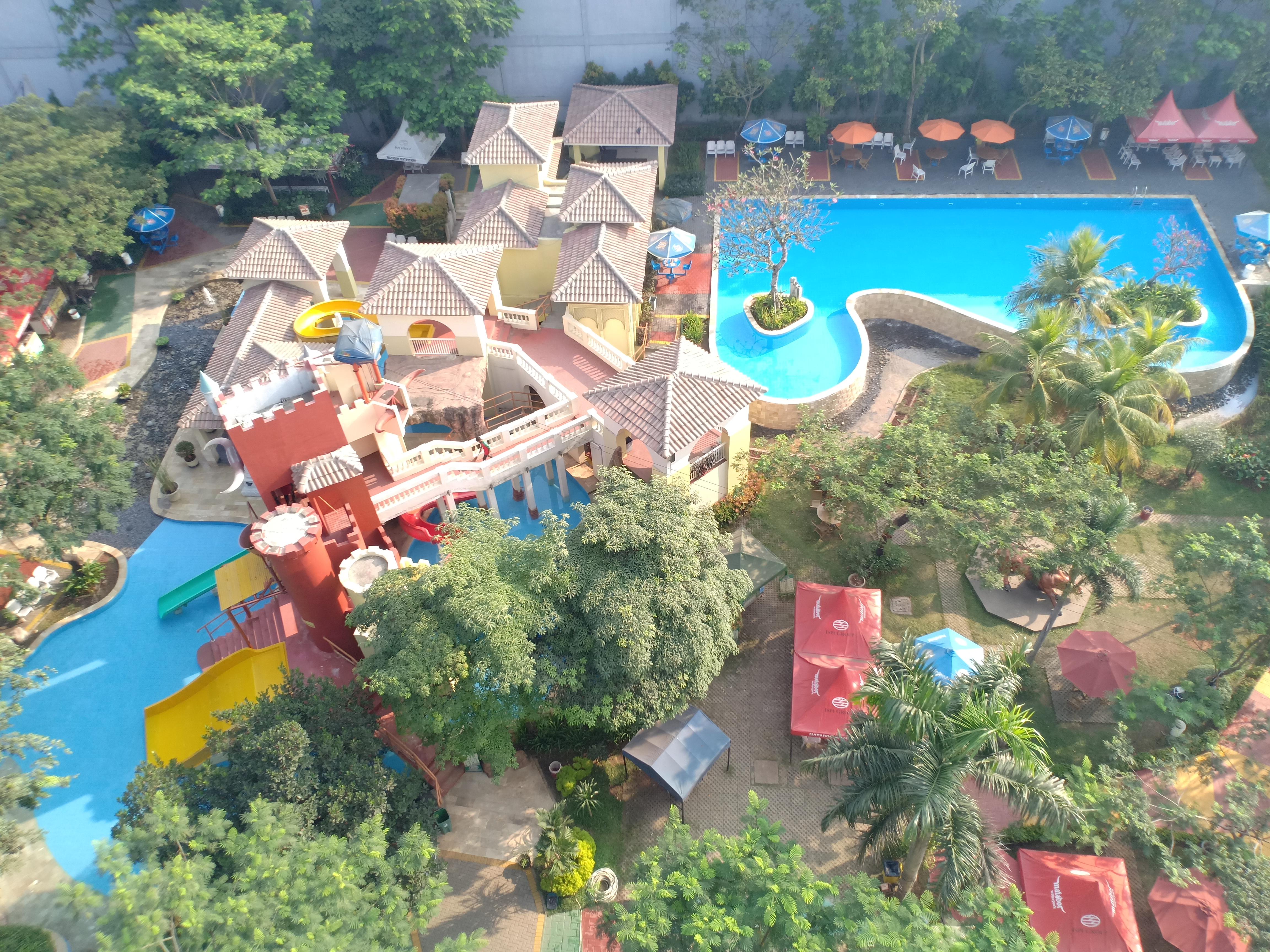 Ibis Budget Cikarang Festival Бекасі Екстер'єр фото