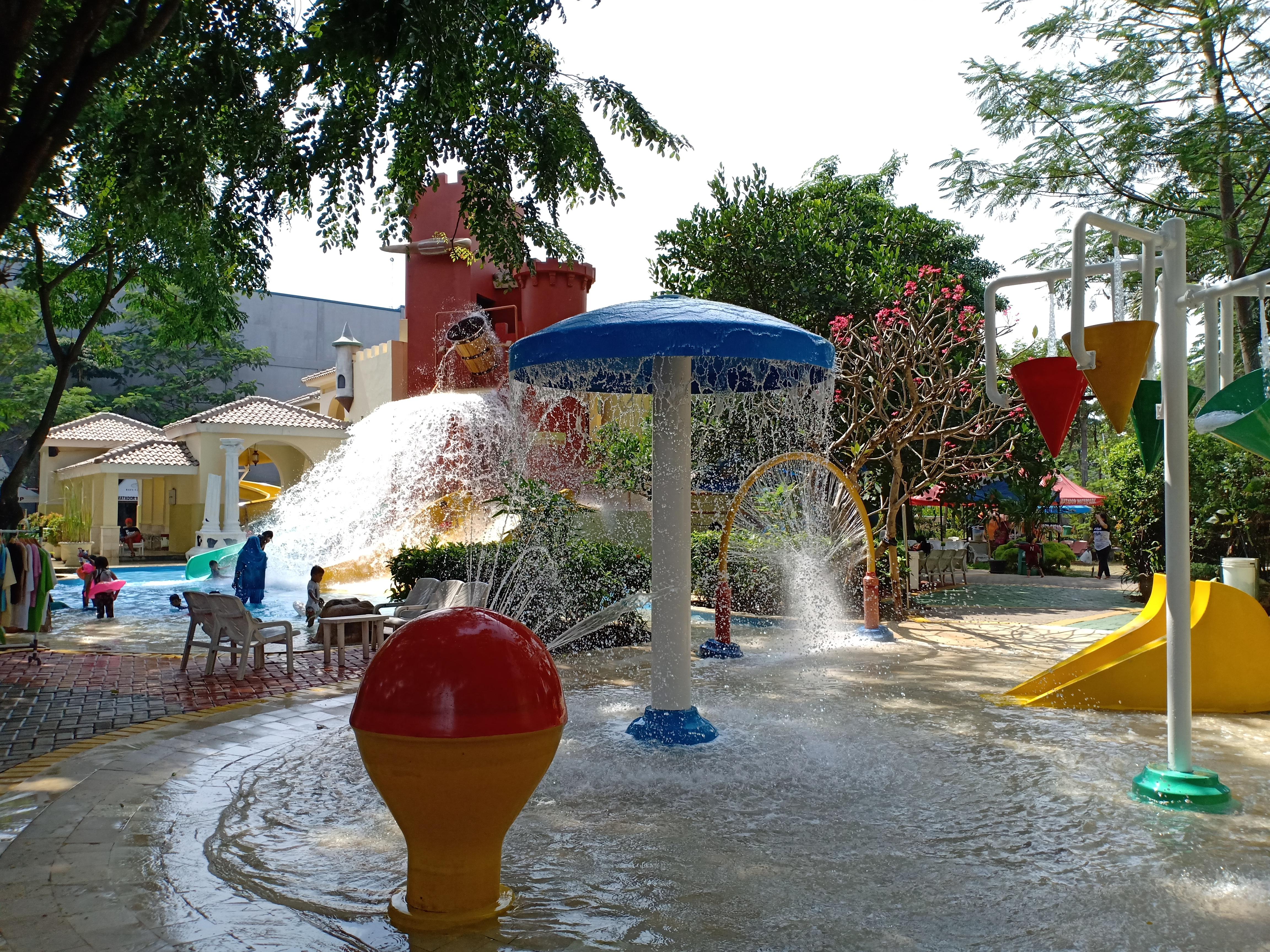 Ibis Budget Cikarang Festival Бекасі Екстер'єр фото