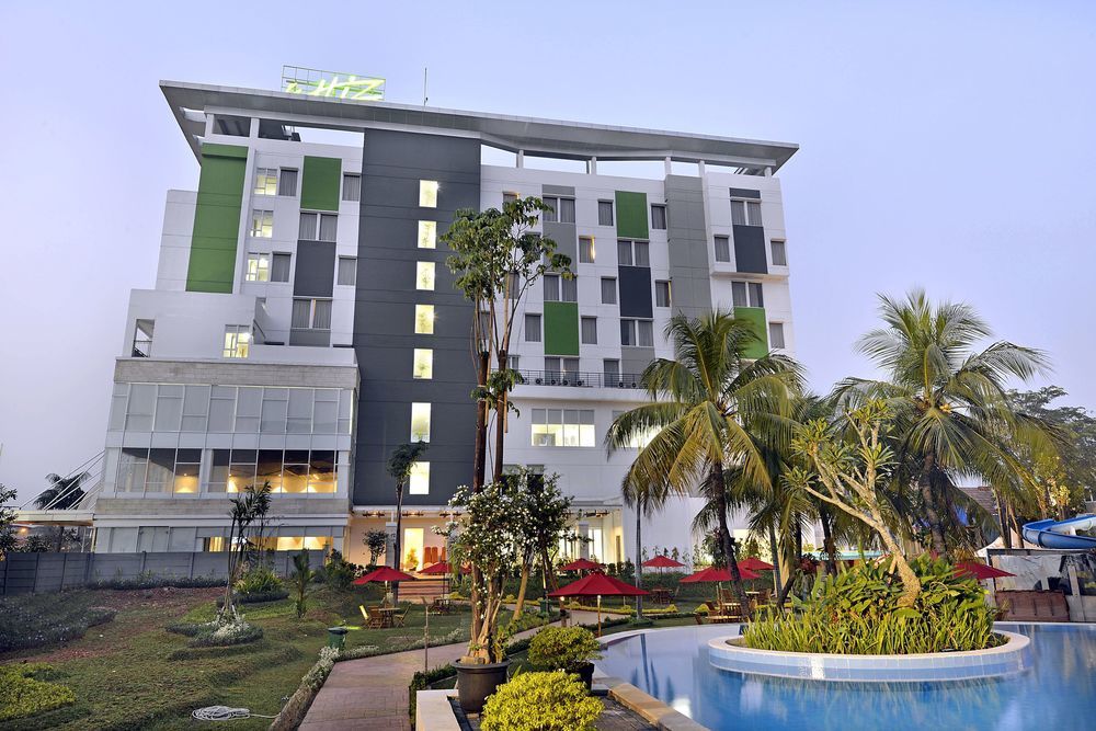 Ibis Budget Cikarang Festival Бекасі Екстер'єр фото