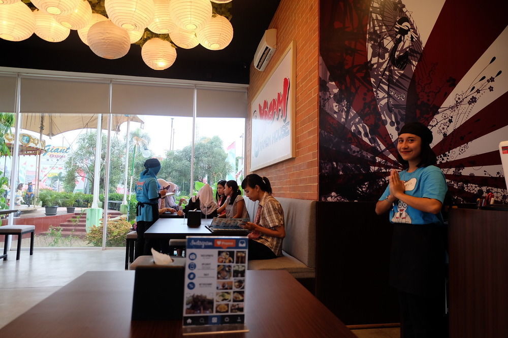 Ibis Budget Cikarang Festival Бекасі Екстер'єр фото