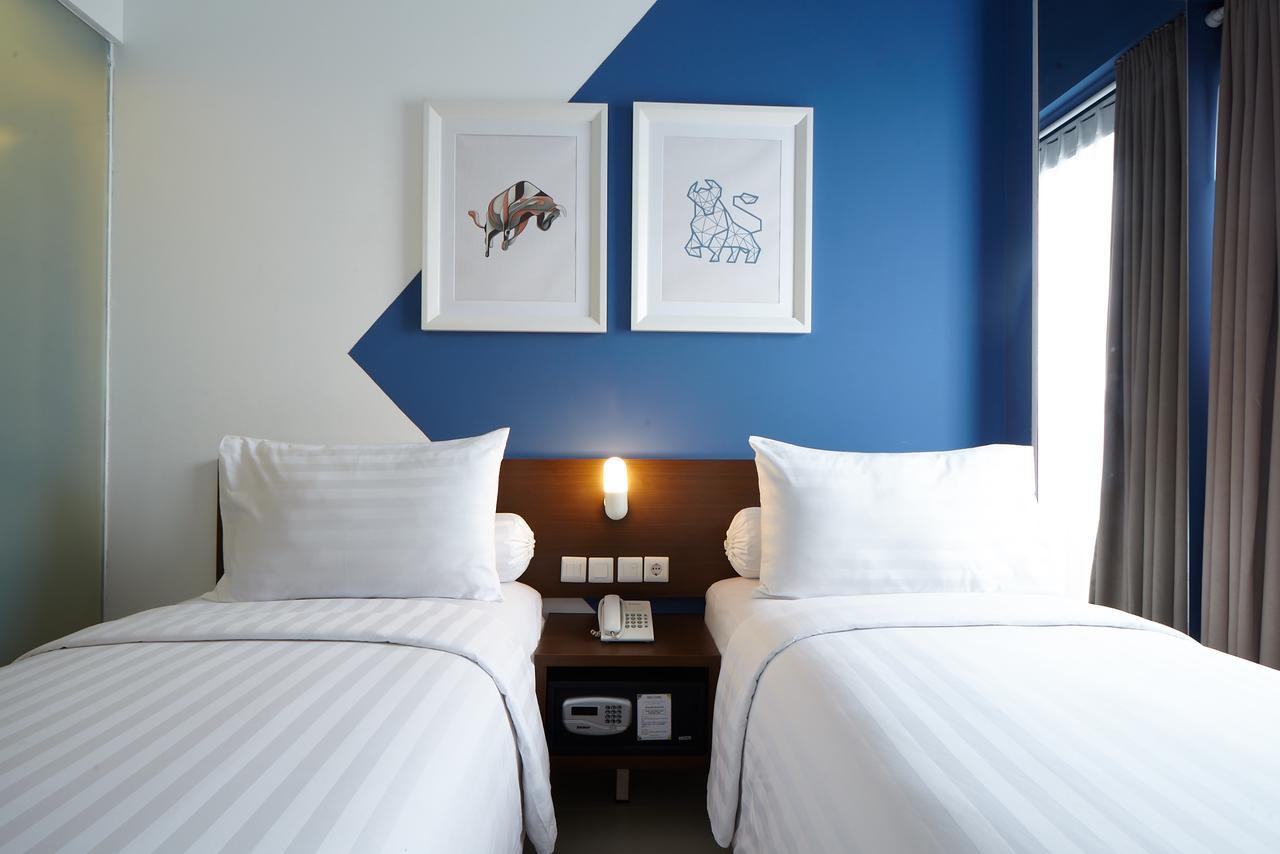 Ibis Budget Cikarang Festival Бекасі Екстер'єр фото